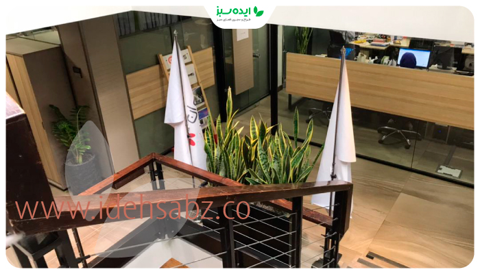 نمونه کار | استفاده از فلاور باکس فلزی در شرکت گلدیران 